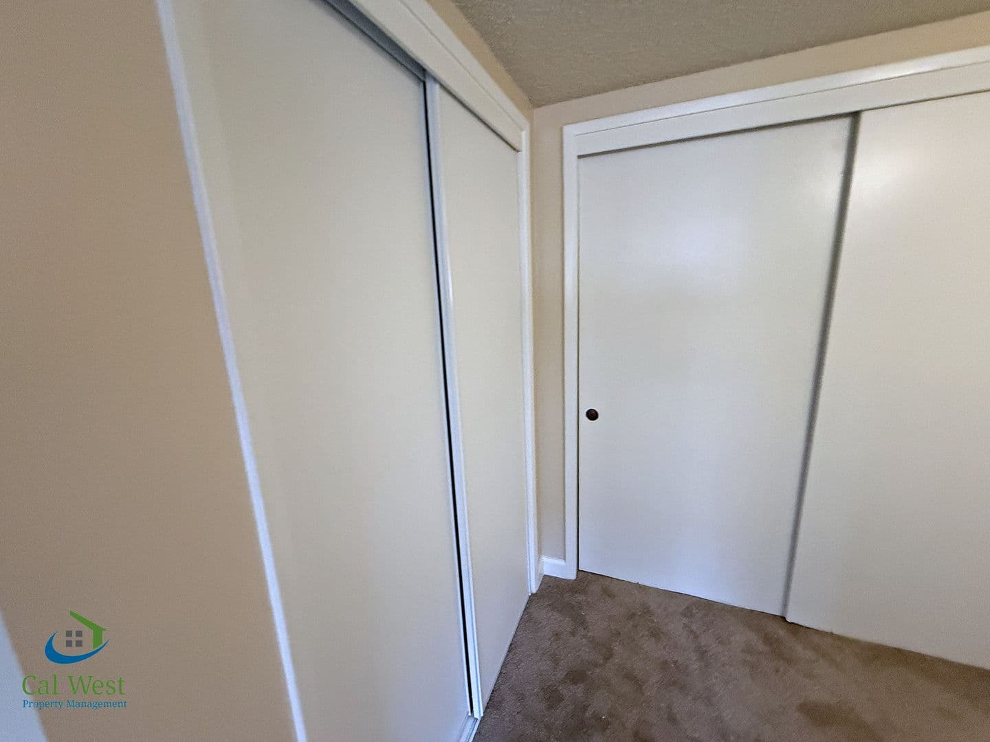San Jose Apartment: 5863 Hillview Avenue