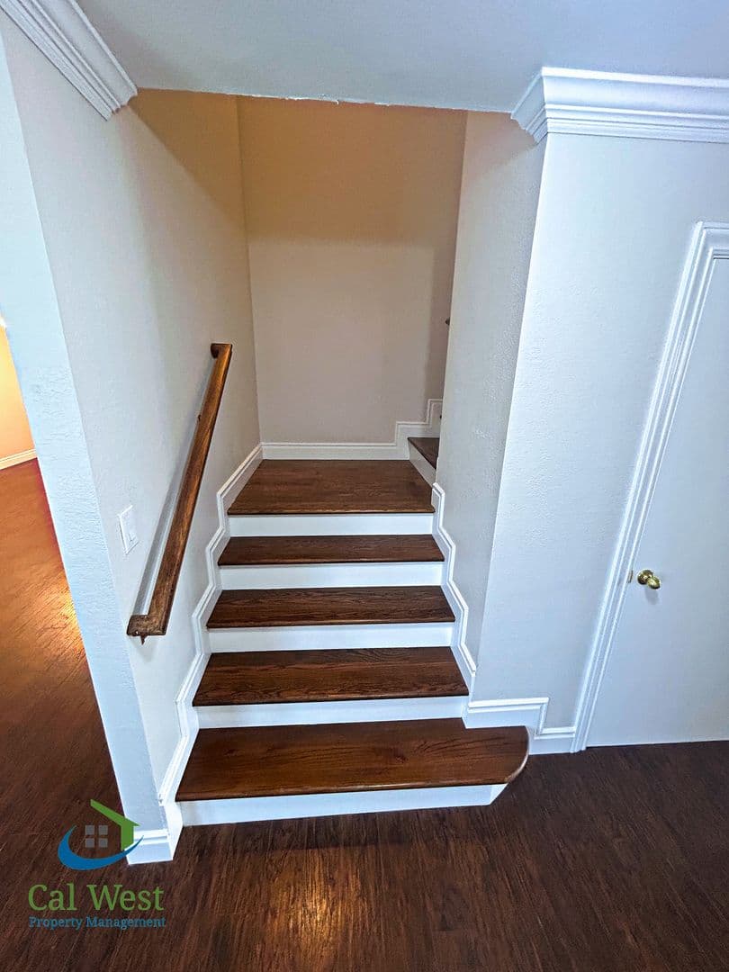 Gilroy House: 6479 Barron Place