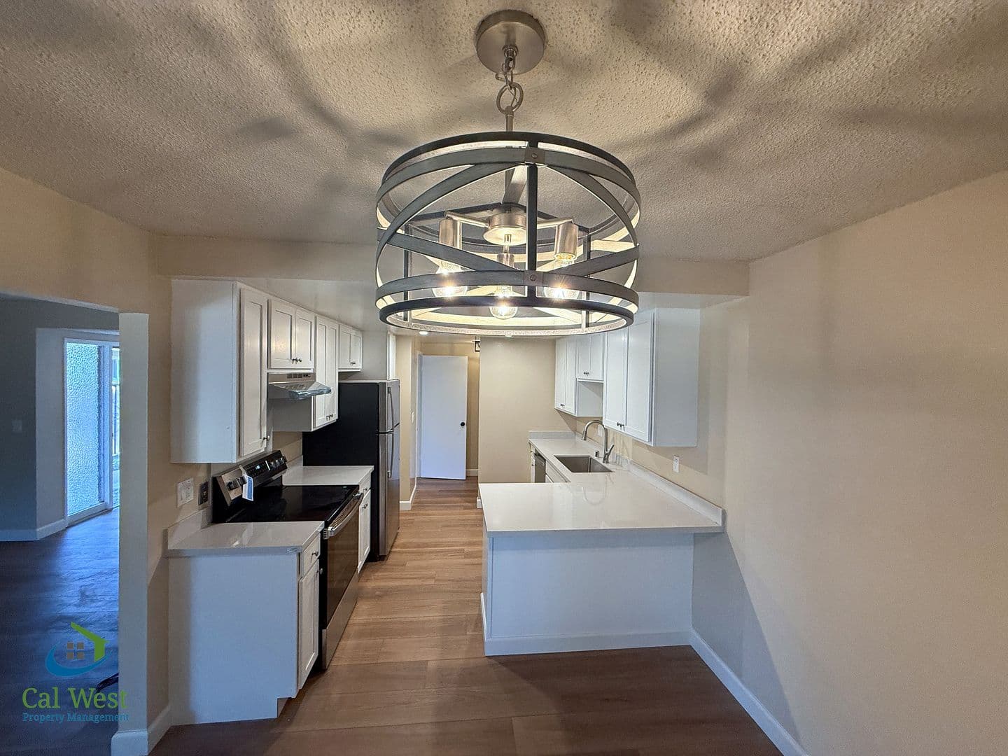 San Jose Apartment: 5863 Hillview Avenue