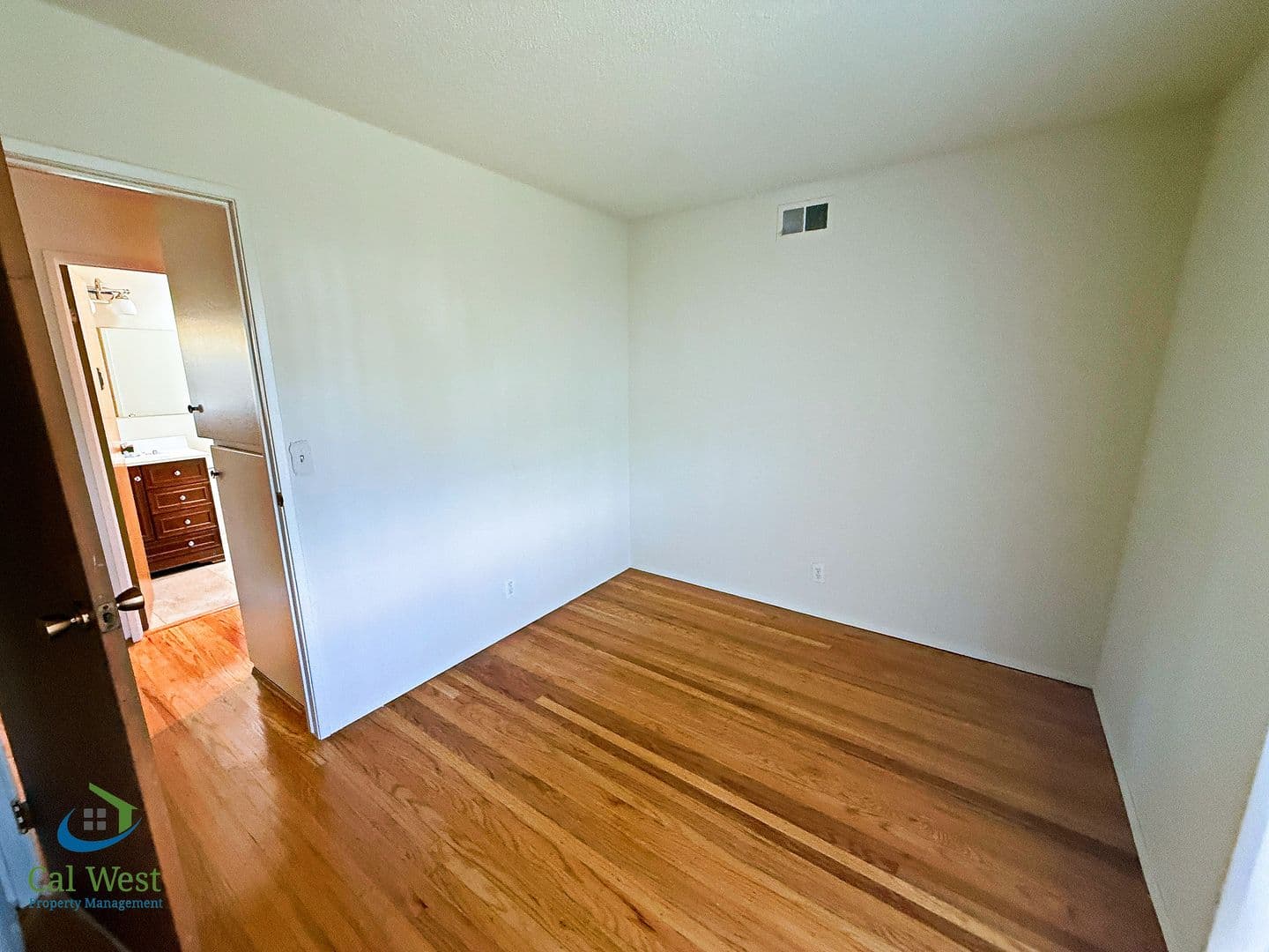 Sunnyvale House: 715 W Knickerbocker Drive
