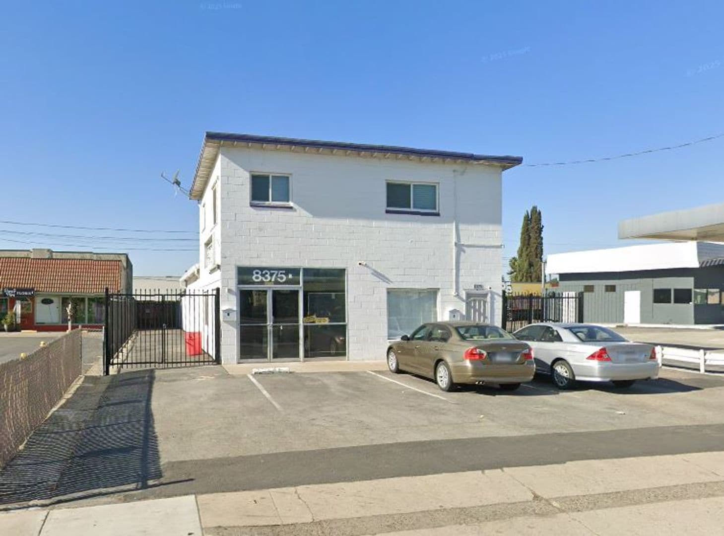 Gilroy Apartment: 8375 Monterey St