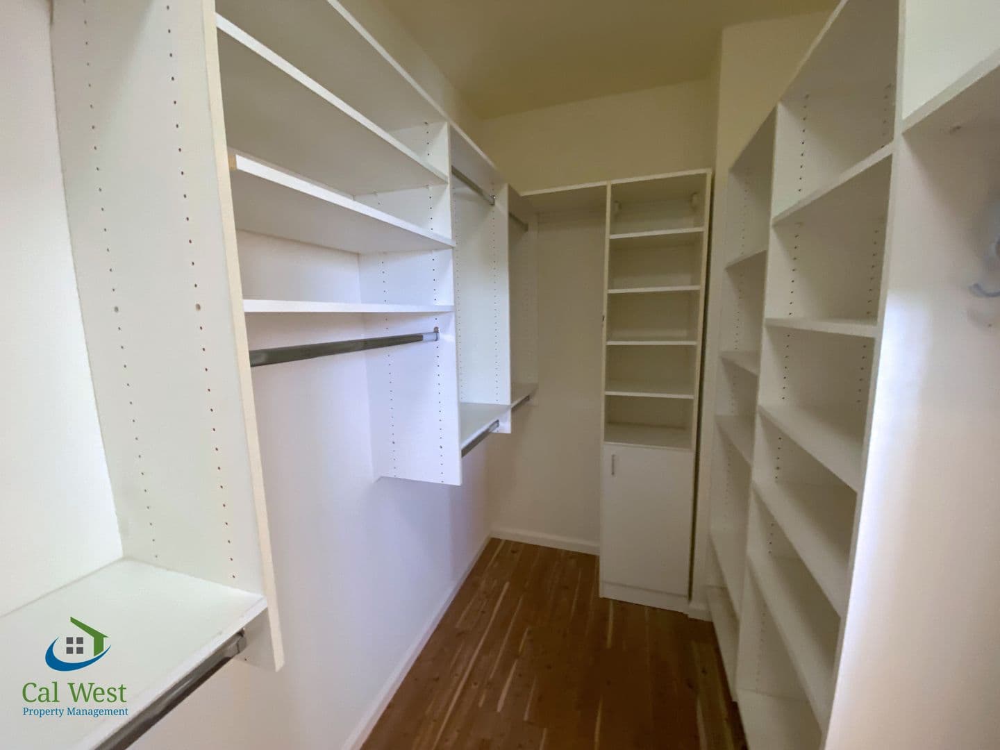 Mountain View House: 855 Jackson Street