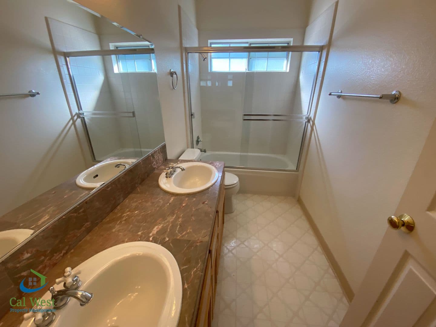 Mountain View House: 855 Jackson Street