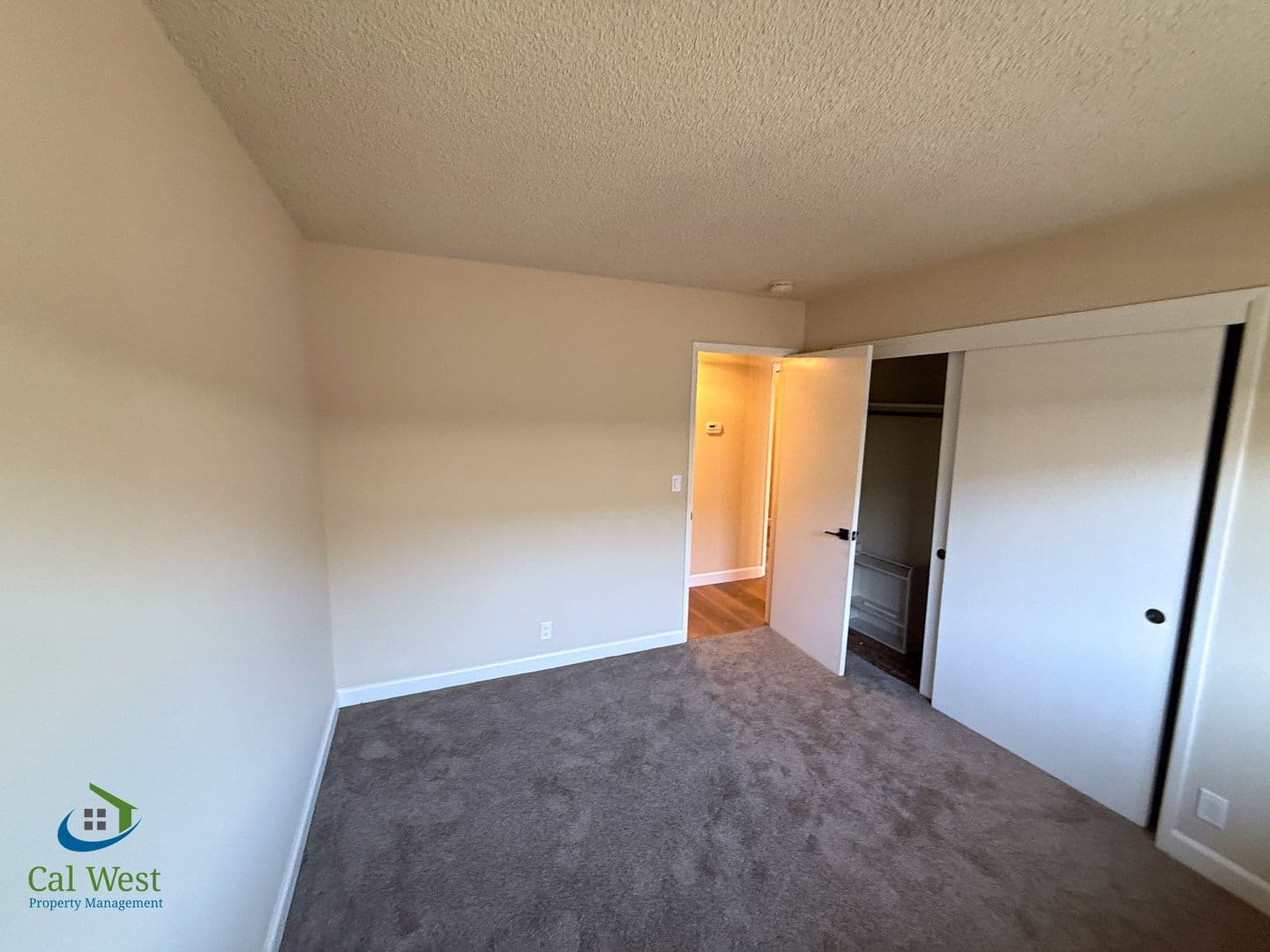 San Jose Apartment: 5863 Hillview Avenue