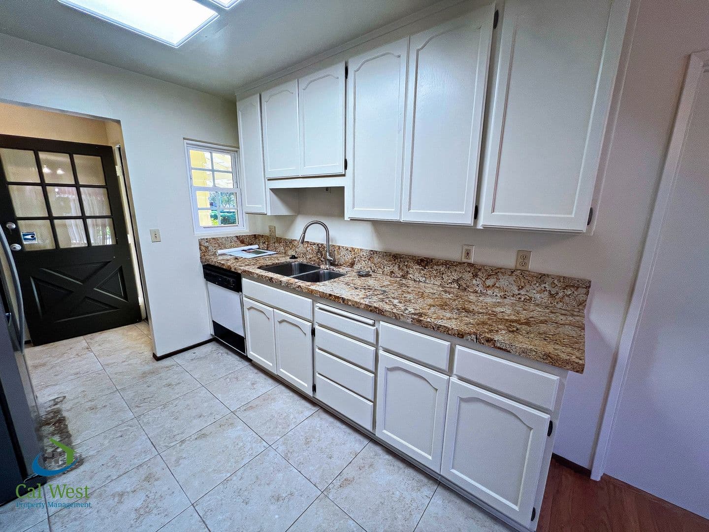 Sunnyvale House: 715 W Knickerbocker Drive