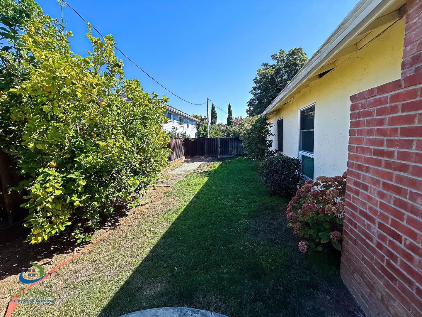 Sunnyvale House: 715 W Knickerbocker Drive