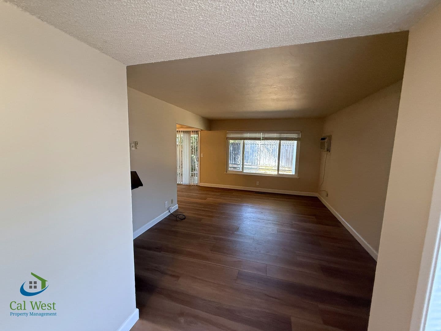 San Jose Apartment: 5863 Hillview Avenue