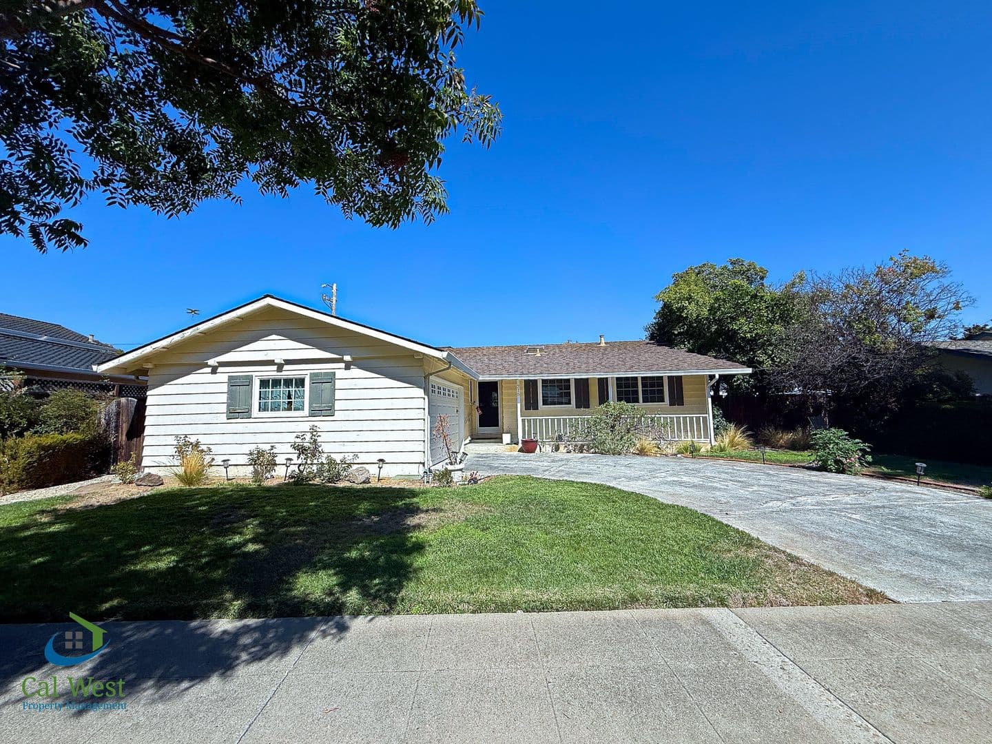Sunnyvale House: 715 W Knickerbocker Drive