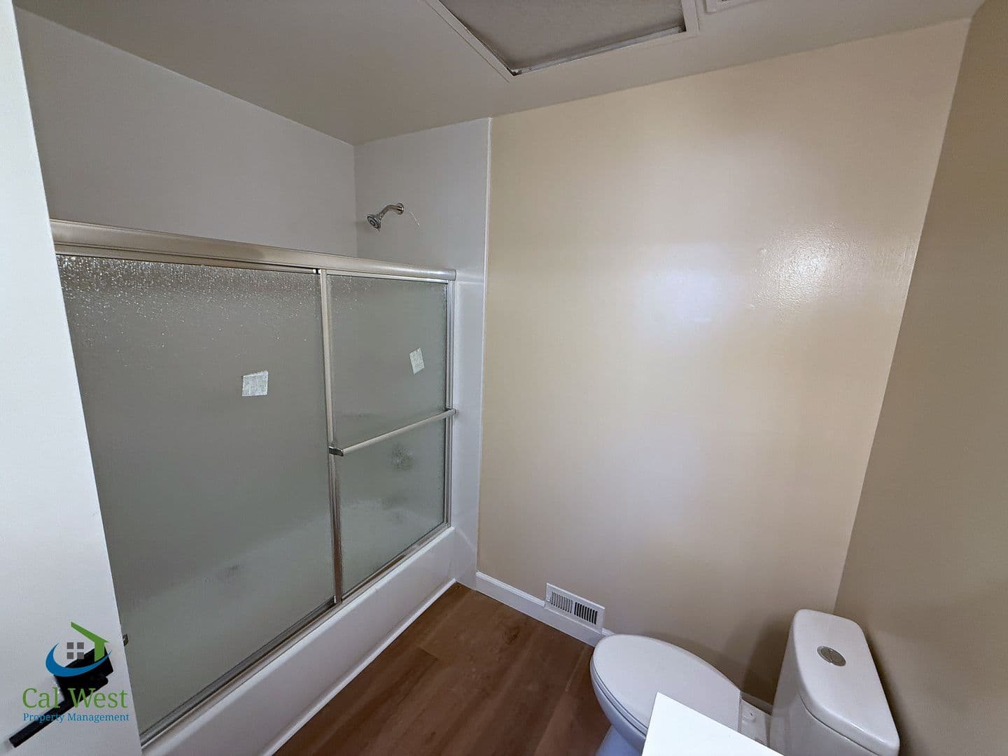 San Jose Apartment: 5863 Hillview Avenue