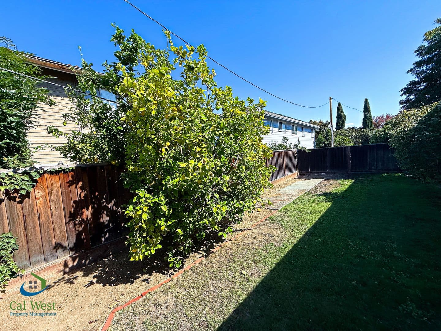Sunnyvale House: 715 W Knickerbocker Drive