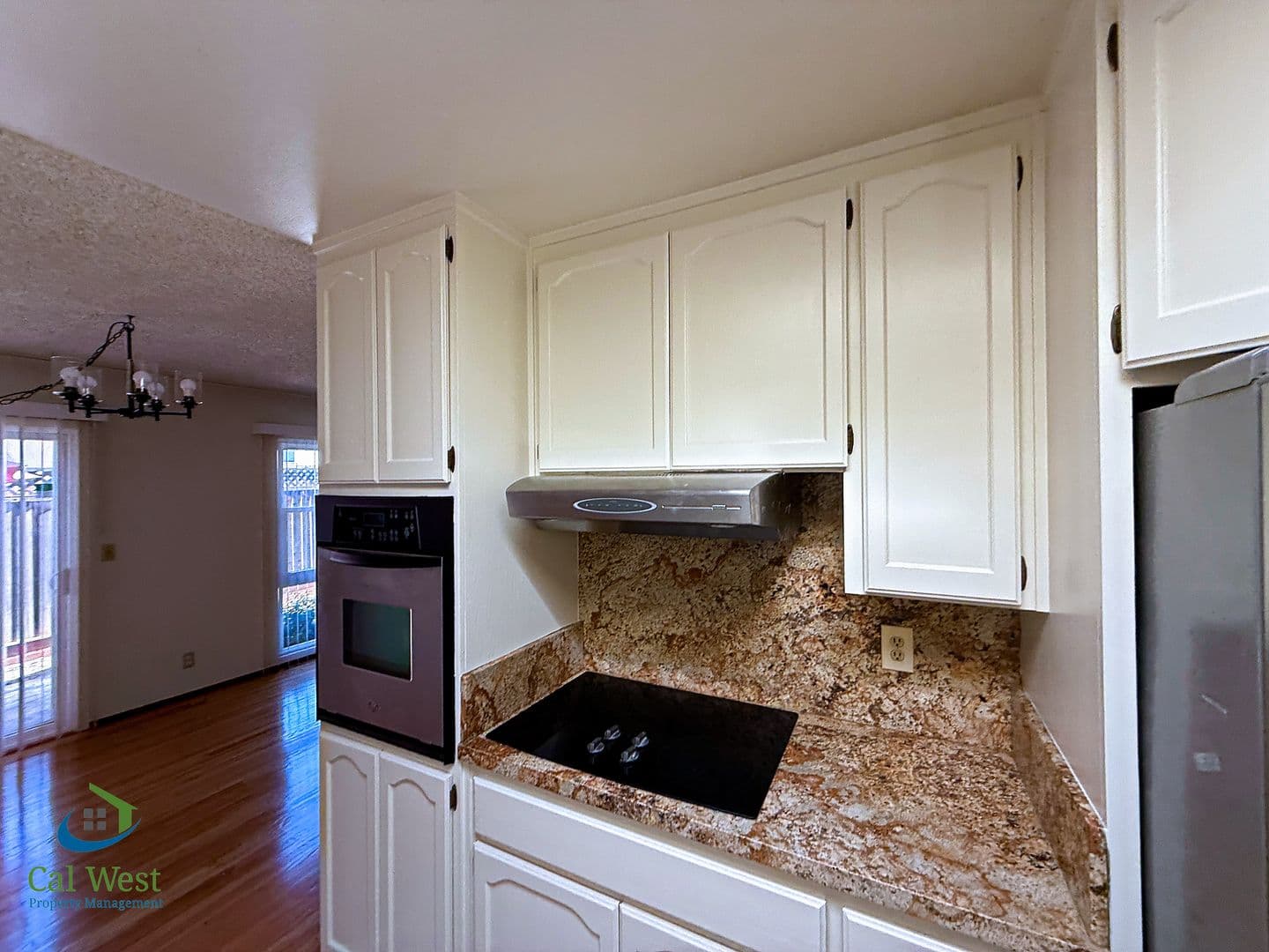 Sunnyvale House: 715 W Knickerbocker Drive