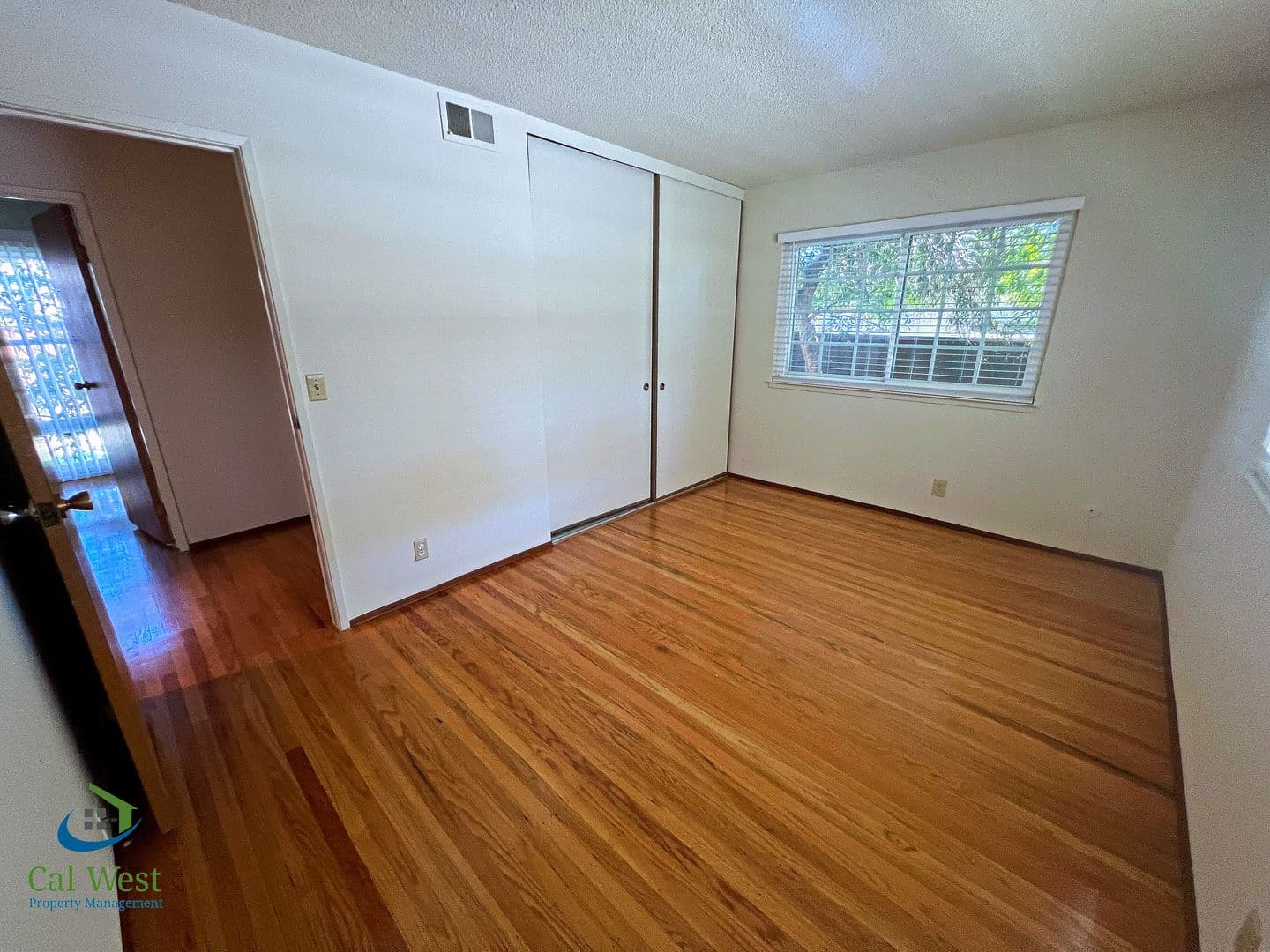 Sunnyvale House: 715 W Knickerbocker Drive