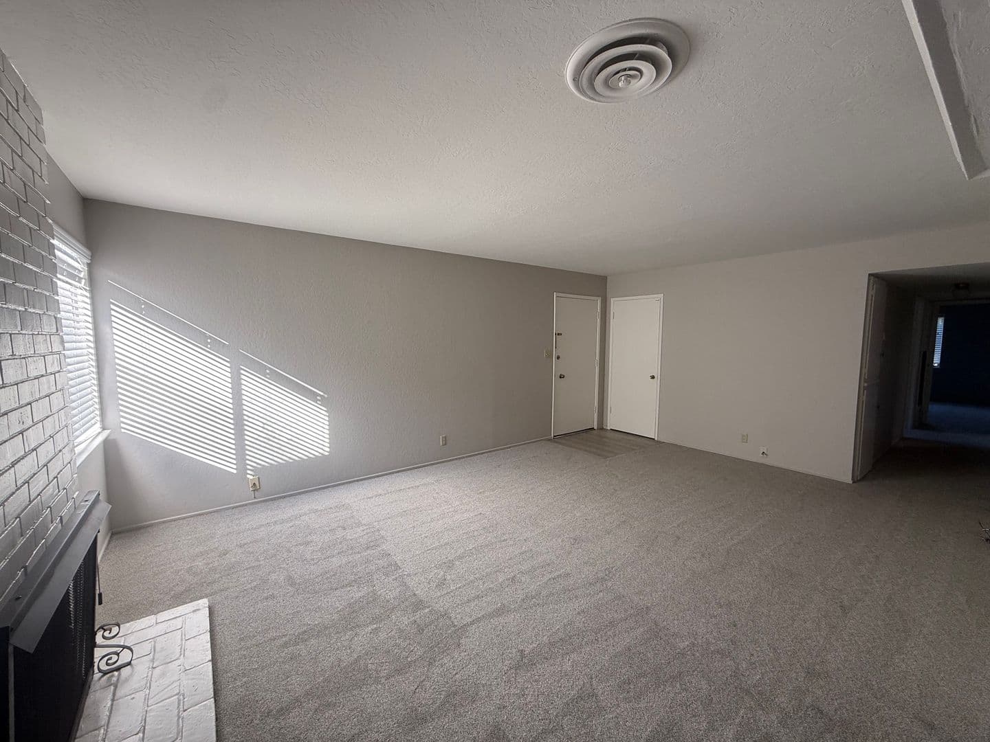 San Jose Apartment: 1491&1493 Merry Lane