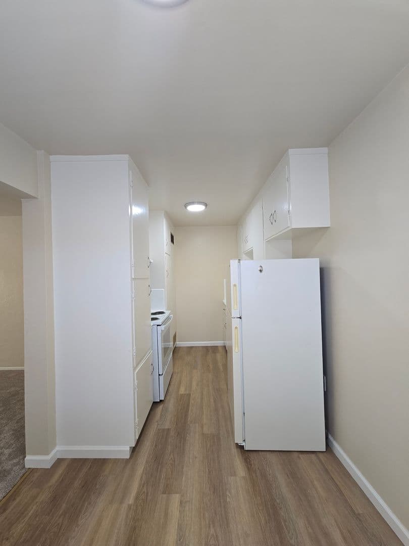 San Jose Apartment: 2890 Almaden Expressway