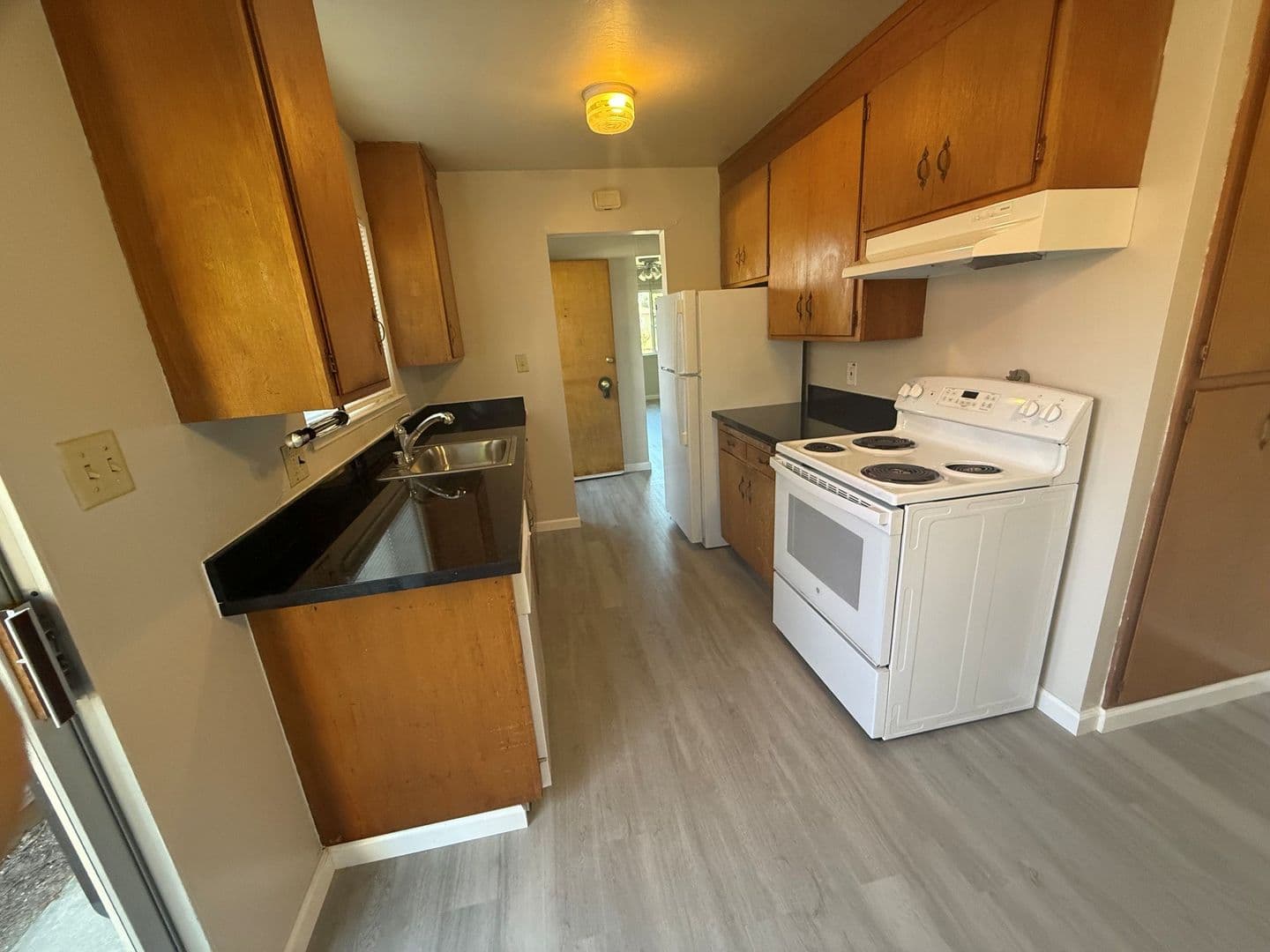 Santa Clara Apartment: 1150/1152 White Drive