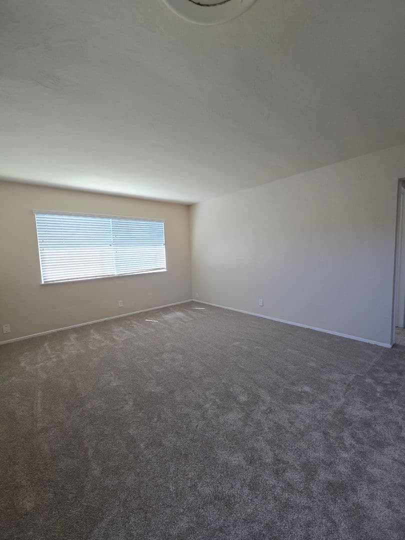 San Jose Apartment: 2890 Almaden Expressway