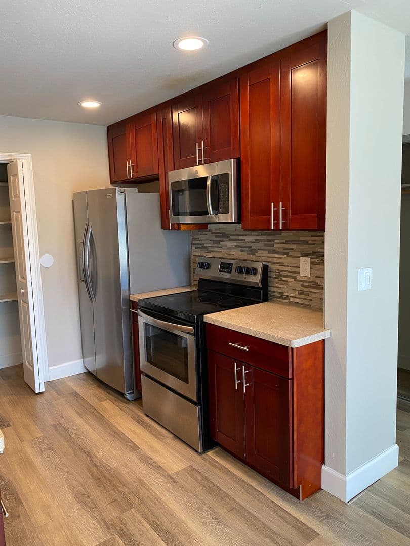 Sunnyvale Apartment: 750 Brahms Way