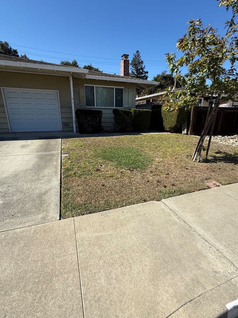 Santa Clara Apartment: 1150/1152 White Drive