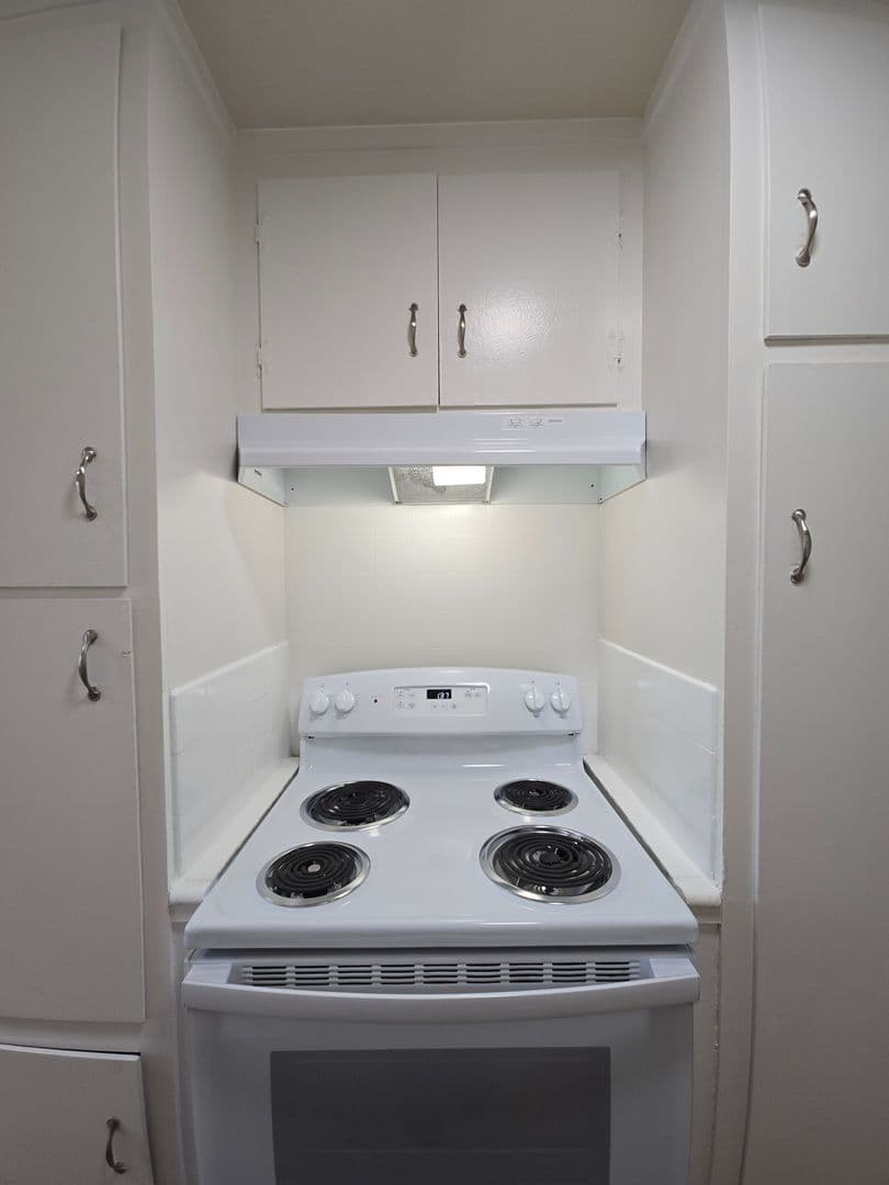 San Jose Apartment: 2890 Almaden Expressway