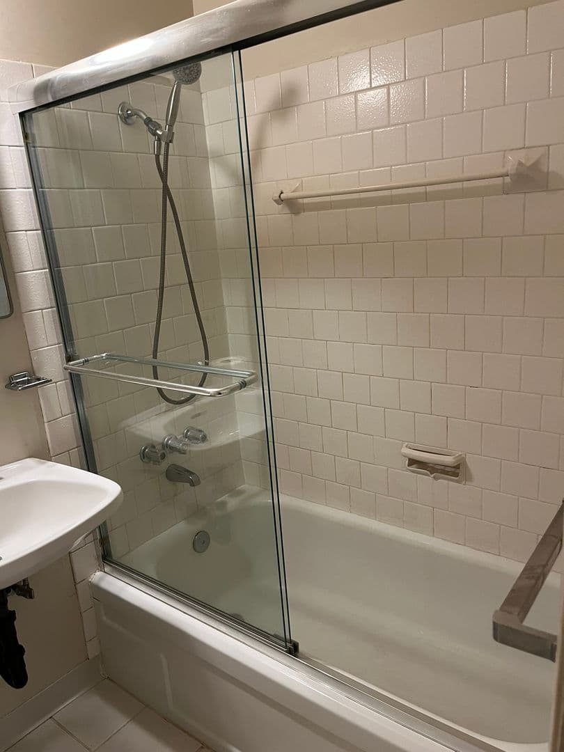 Sunnyvale Apartment: 884/886 San Junipero Drive