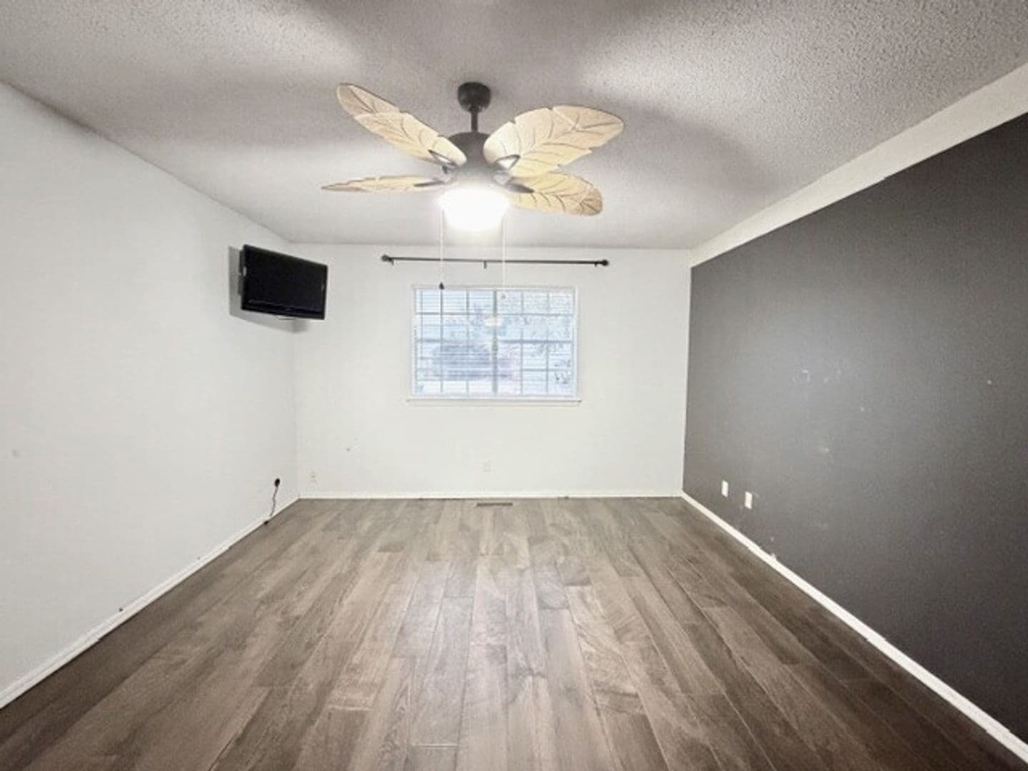 Tulsa House: 6310 S 72nd Pl E.