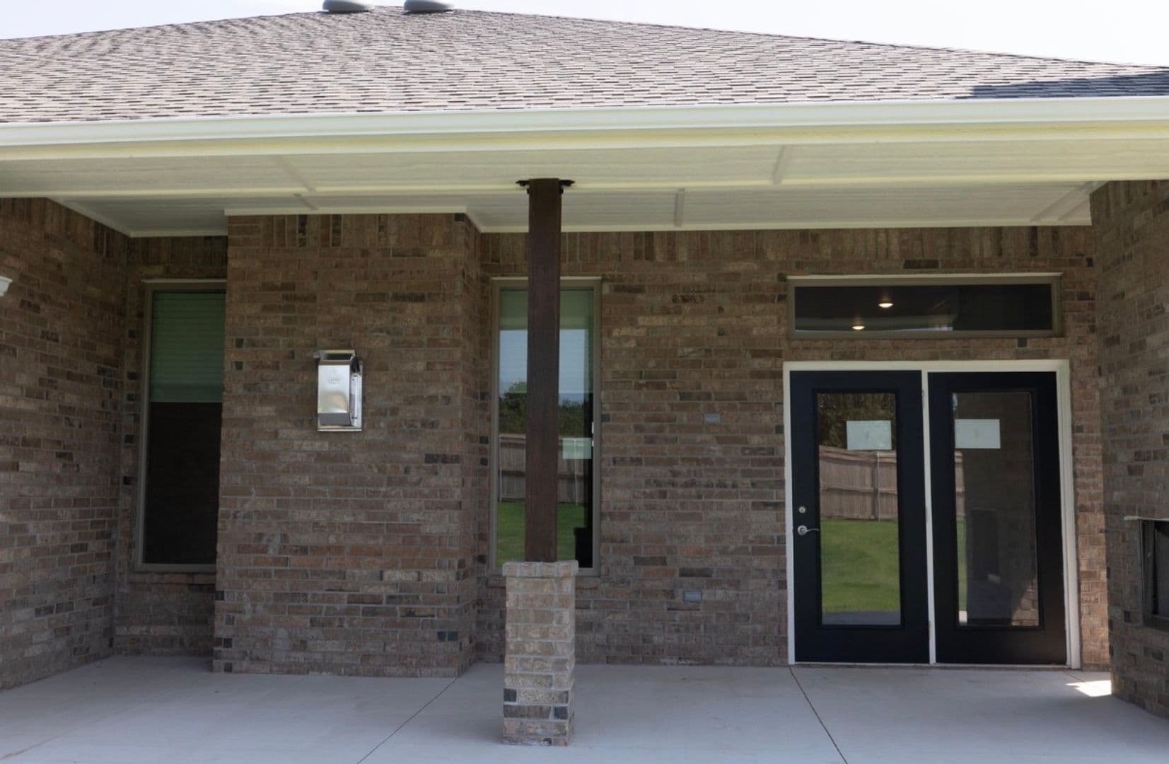 Edmond House: 9009 Stark Street