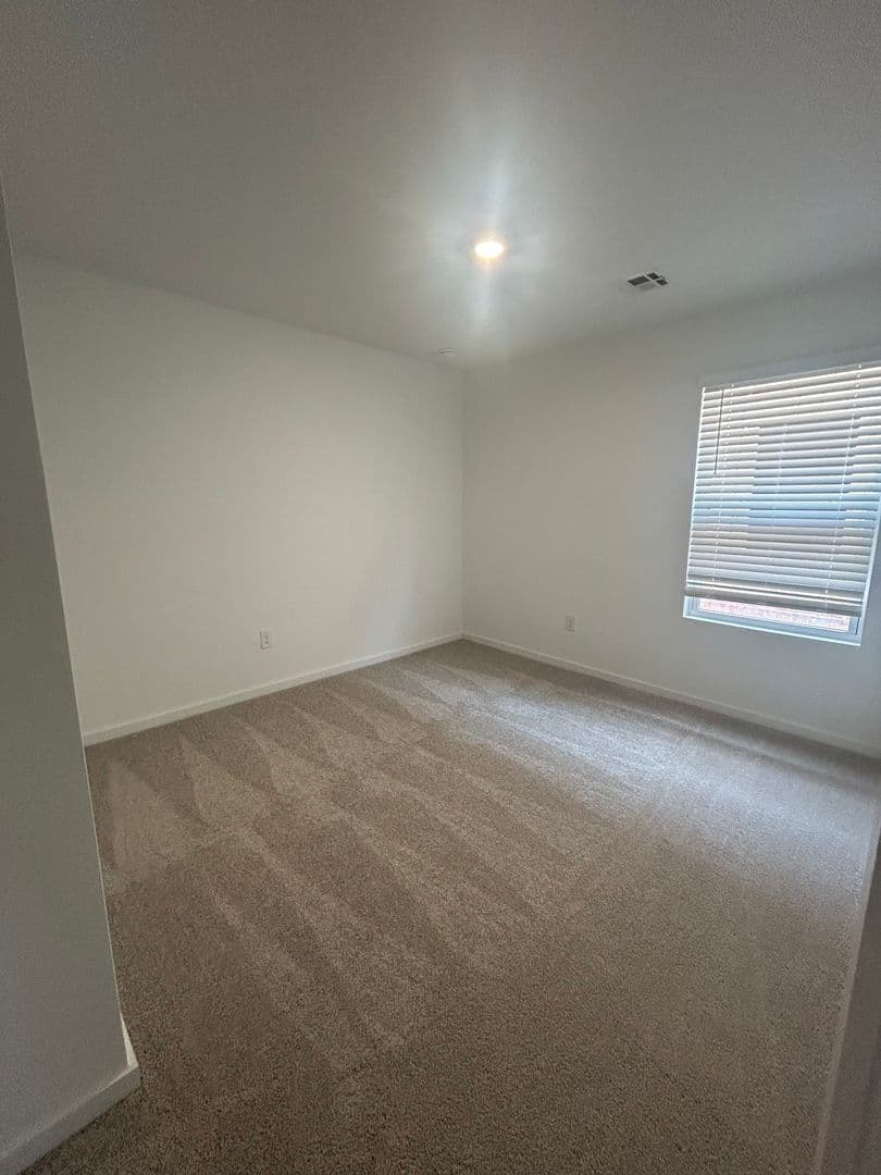 Edmond House: 20504 Mule Deer Drive