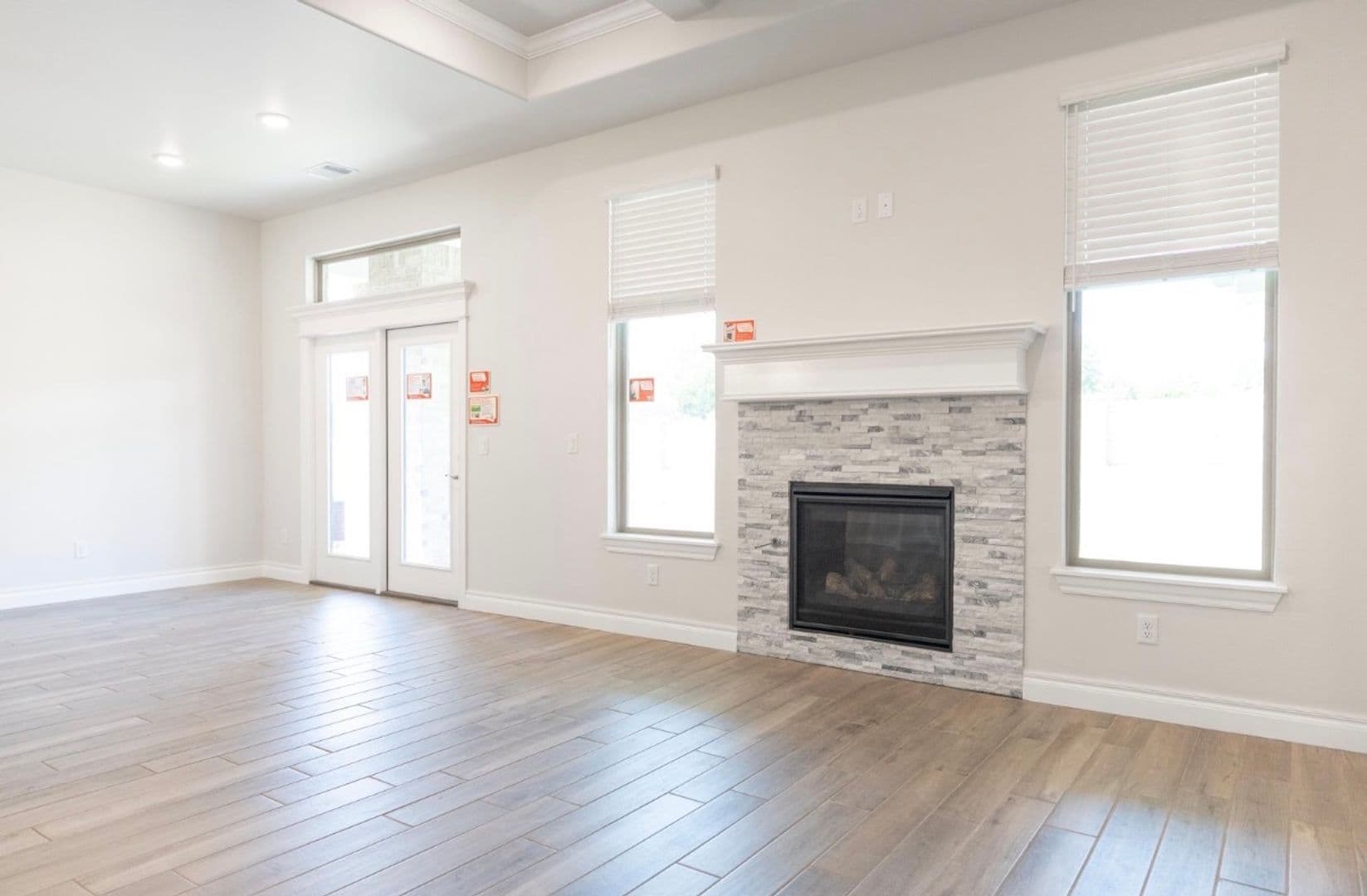 Edmond House: 9009 Stark Street