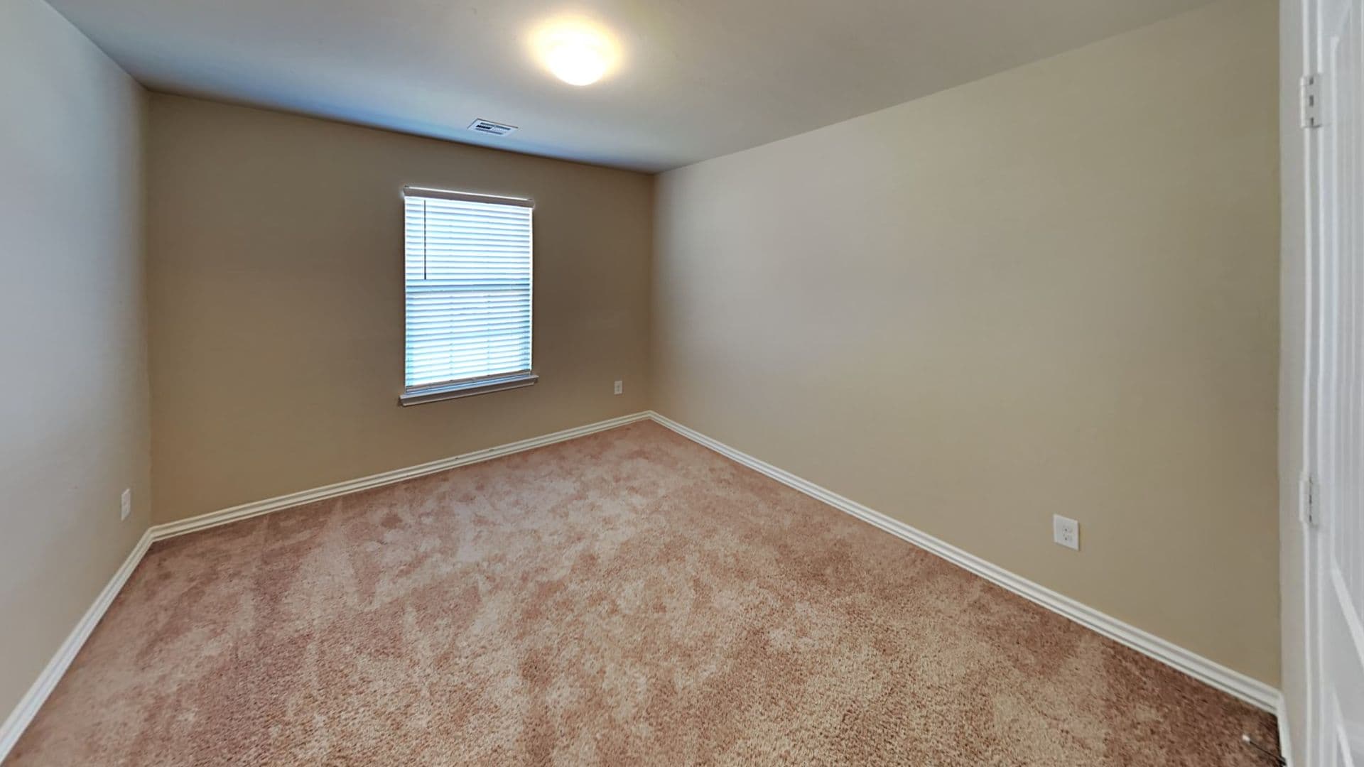 Yukon House: 2501 Ressie Lane