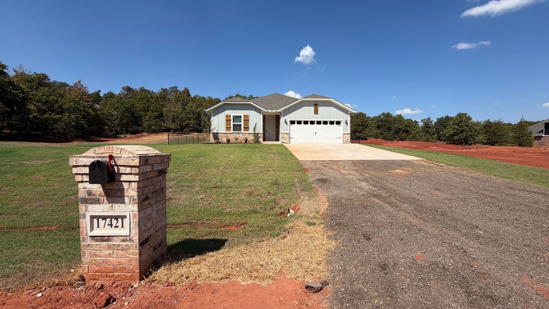 Newalla House: 17421 Lantana Loop