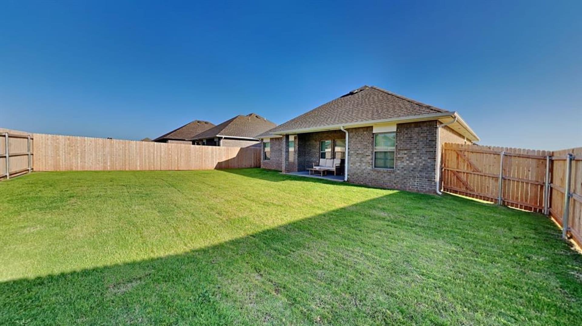 Warr Acres House: 7020 Labelle Drive