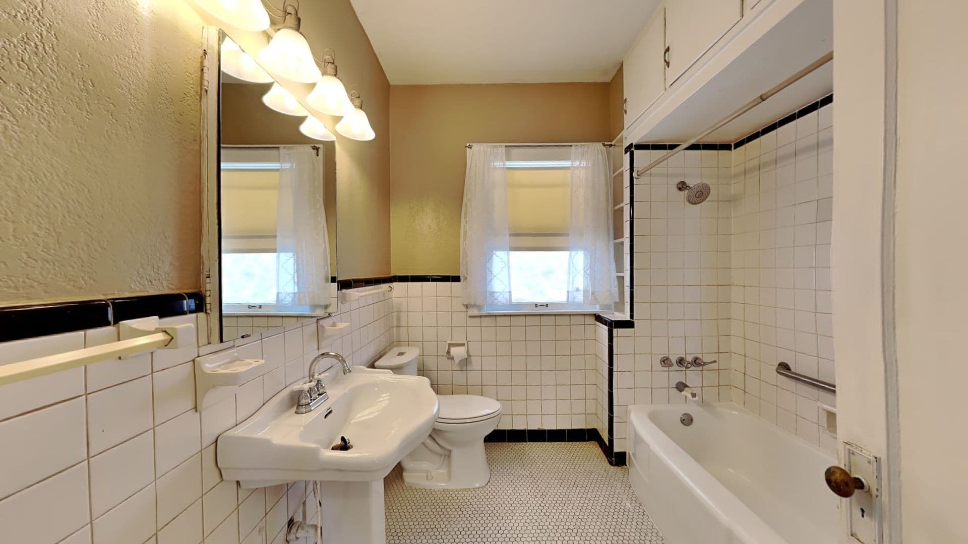 Oklahoma City House: 204 NW 22nd Street
