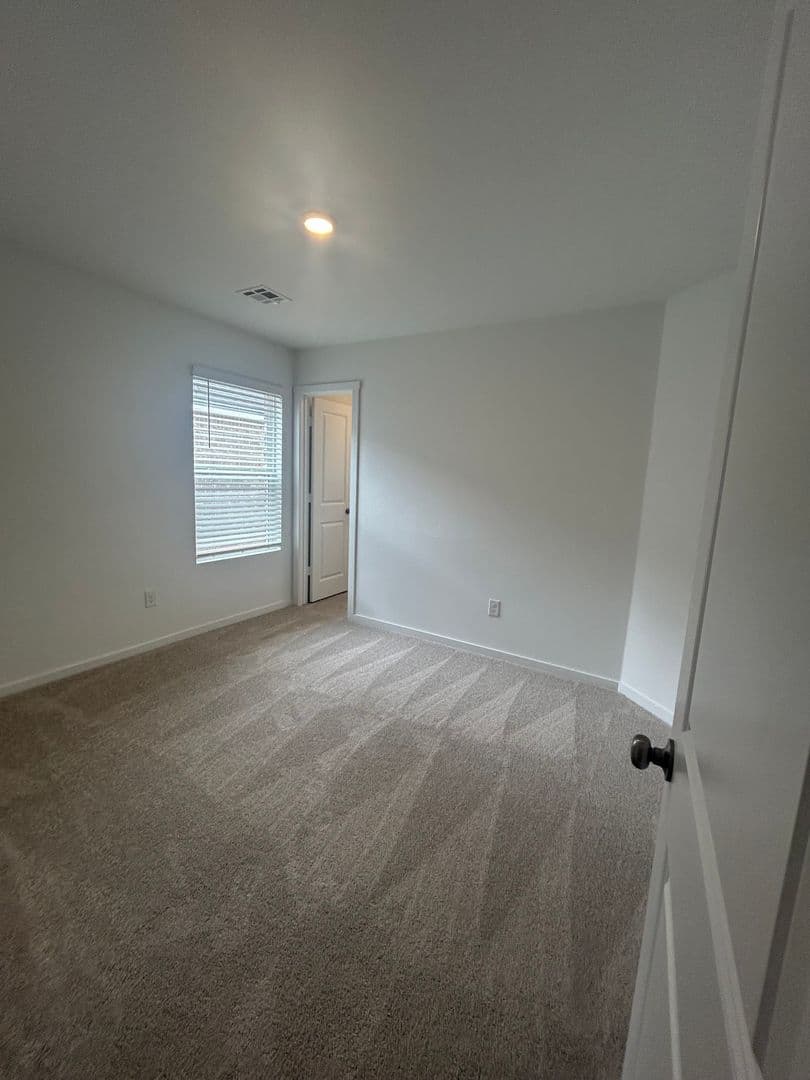 Edmond House: 20504 Mule Deer Drive