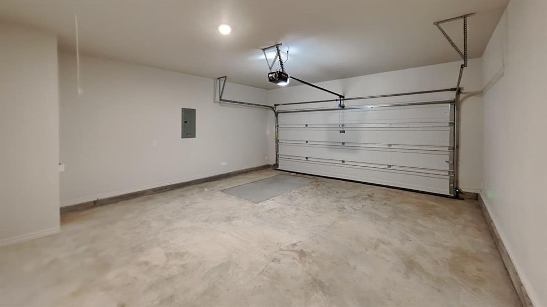 Warr Acres House: 6800 Labelle Drive