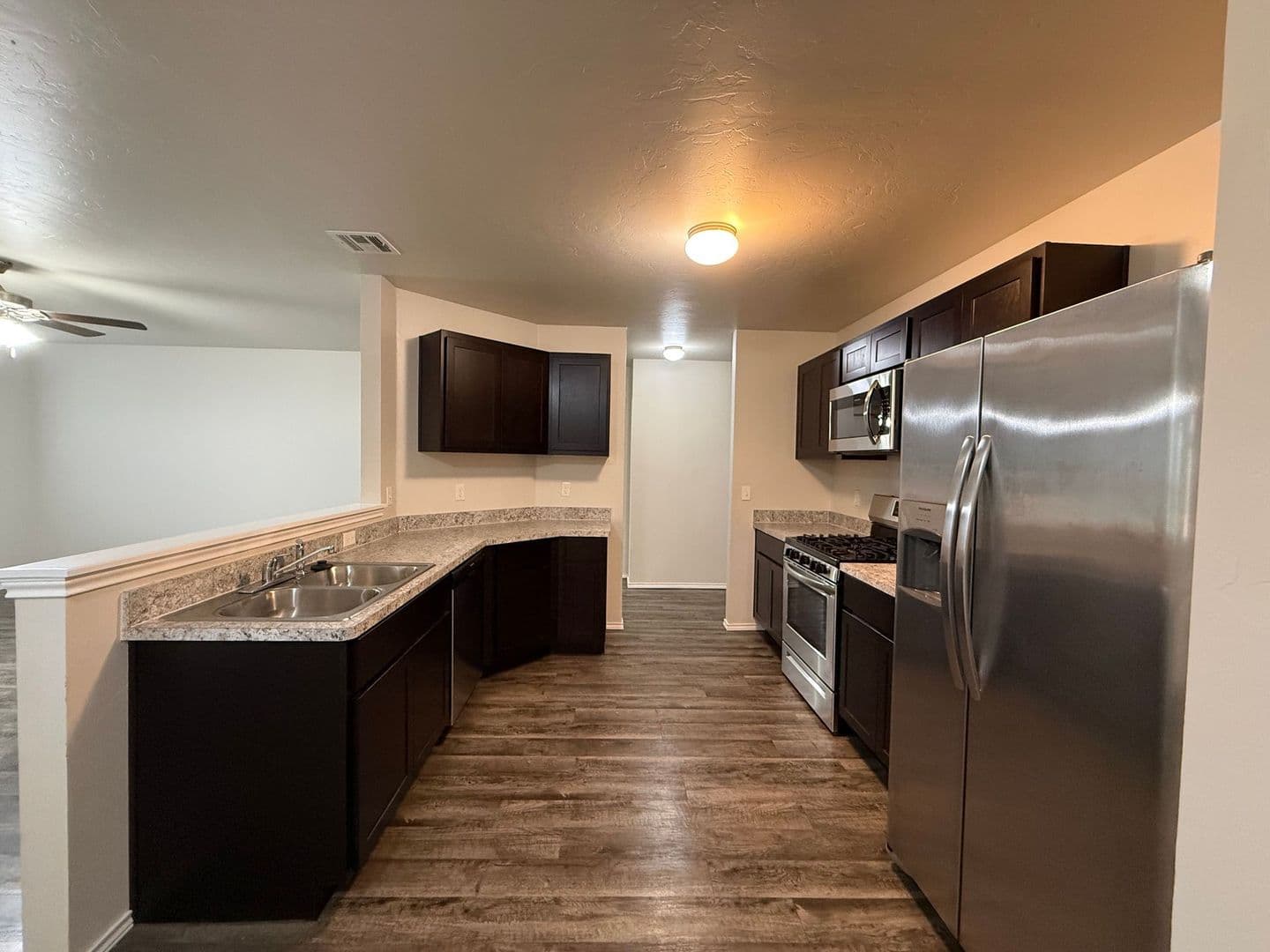 Mustang House: 1017 N Pheasant Way