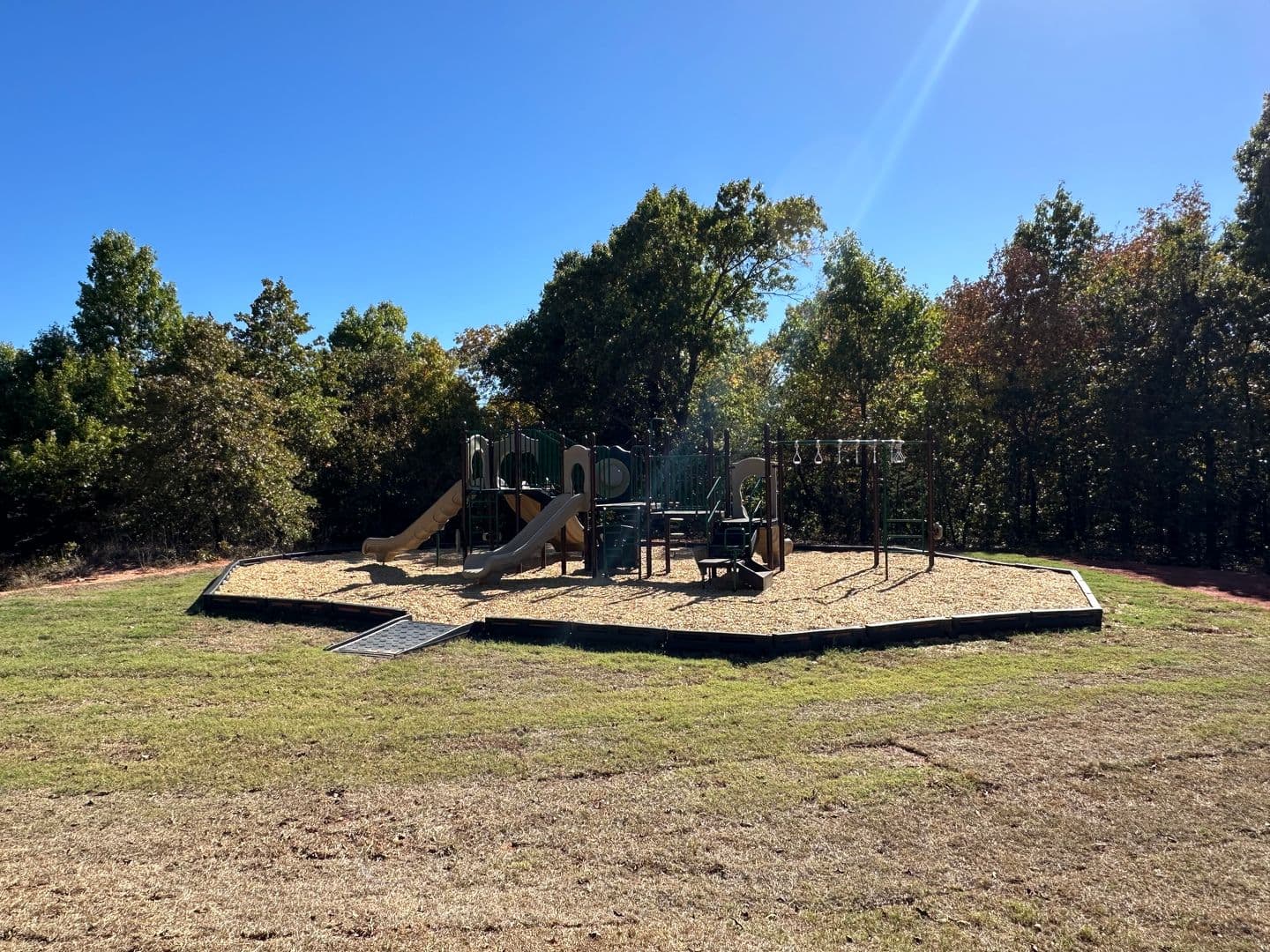 Newalla House: 17601 Blackhawk Court