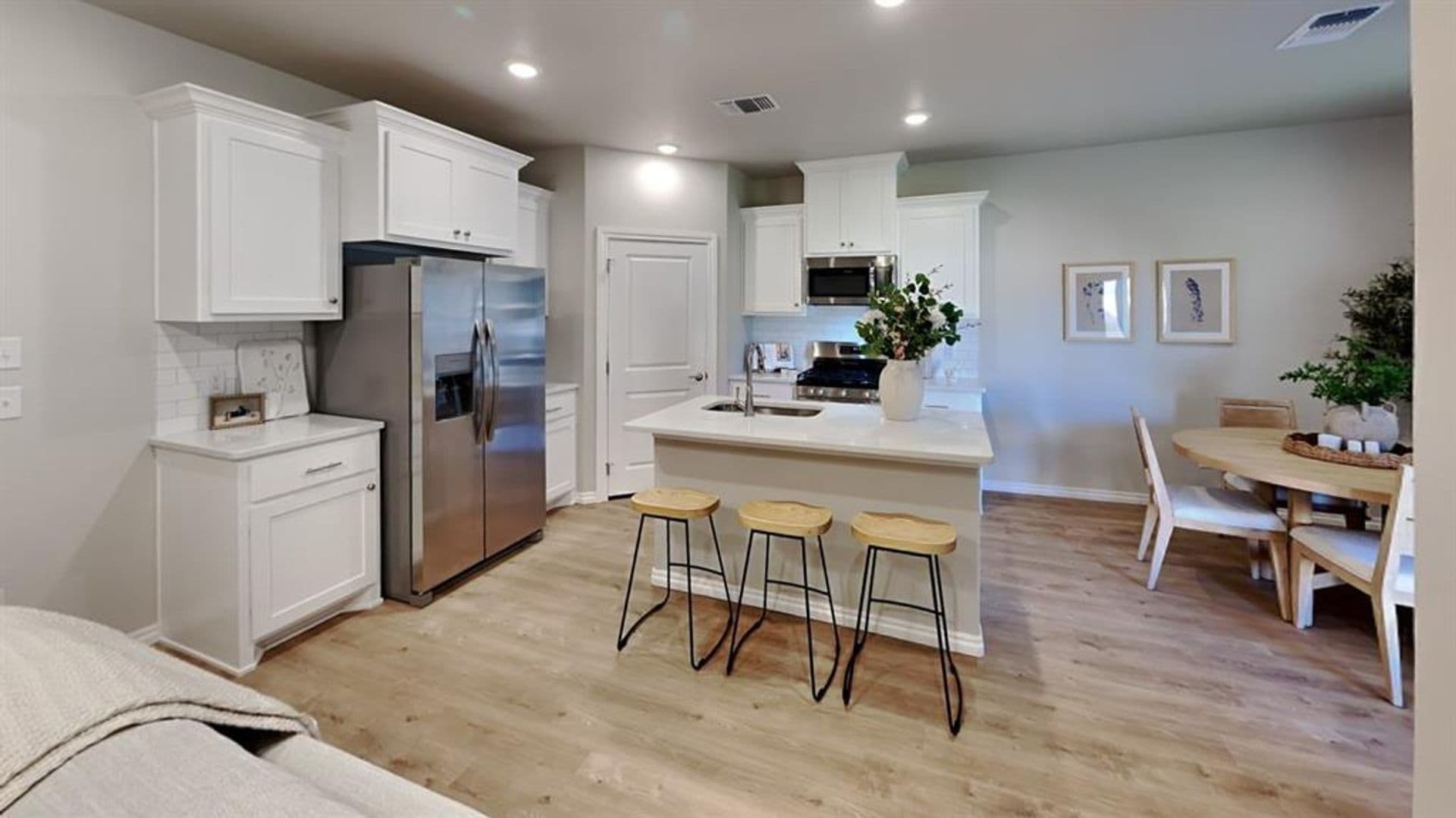 Warr Acres House: 7020 Labelle Drive