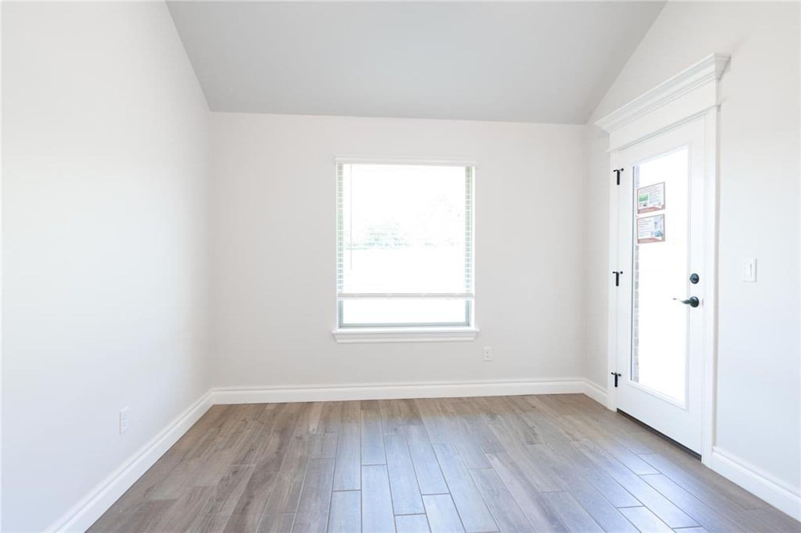 Edmond House: 9017 Stark Street