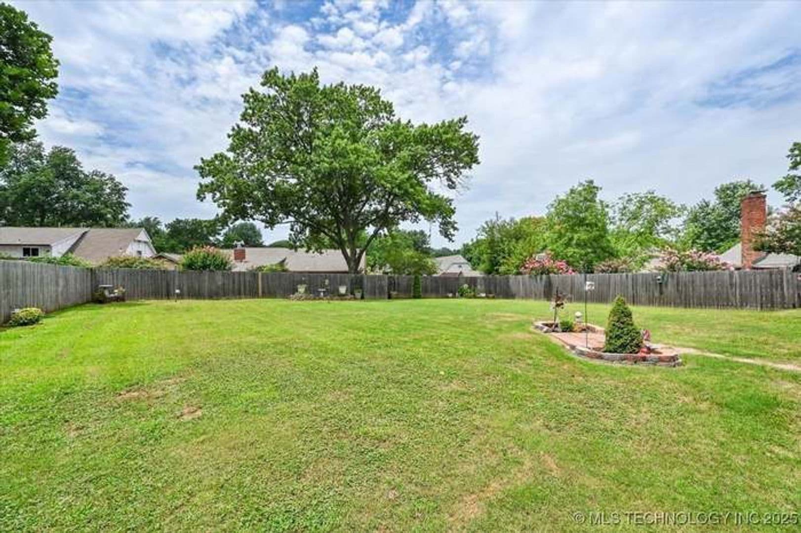 Tulsa House: 6310 S 72nd Pl E.