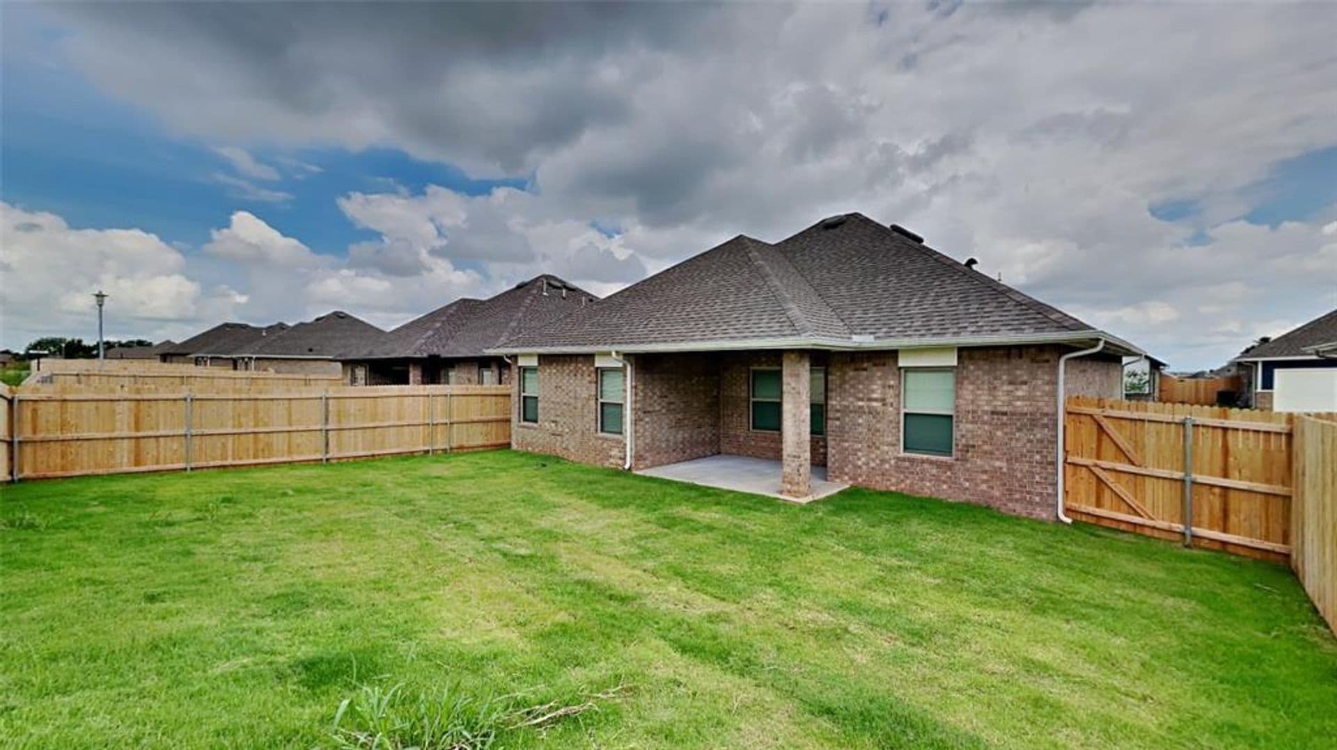 Warr Acres House: 6916 Labelle Drive