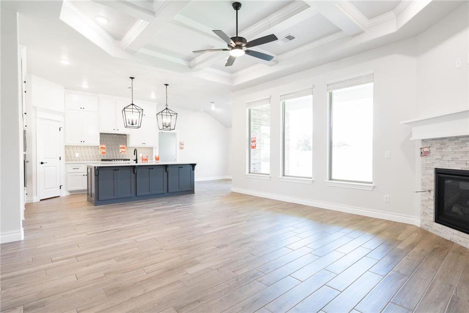 Edmond House: 9017 Stark Street