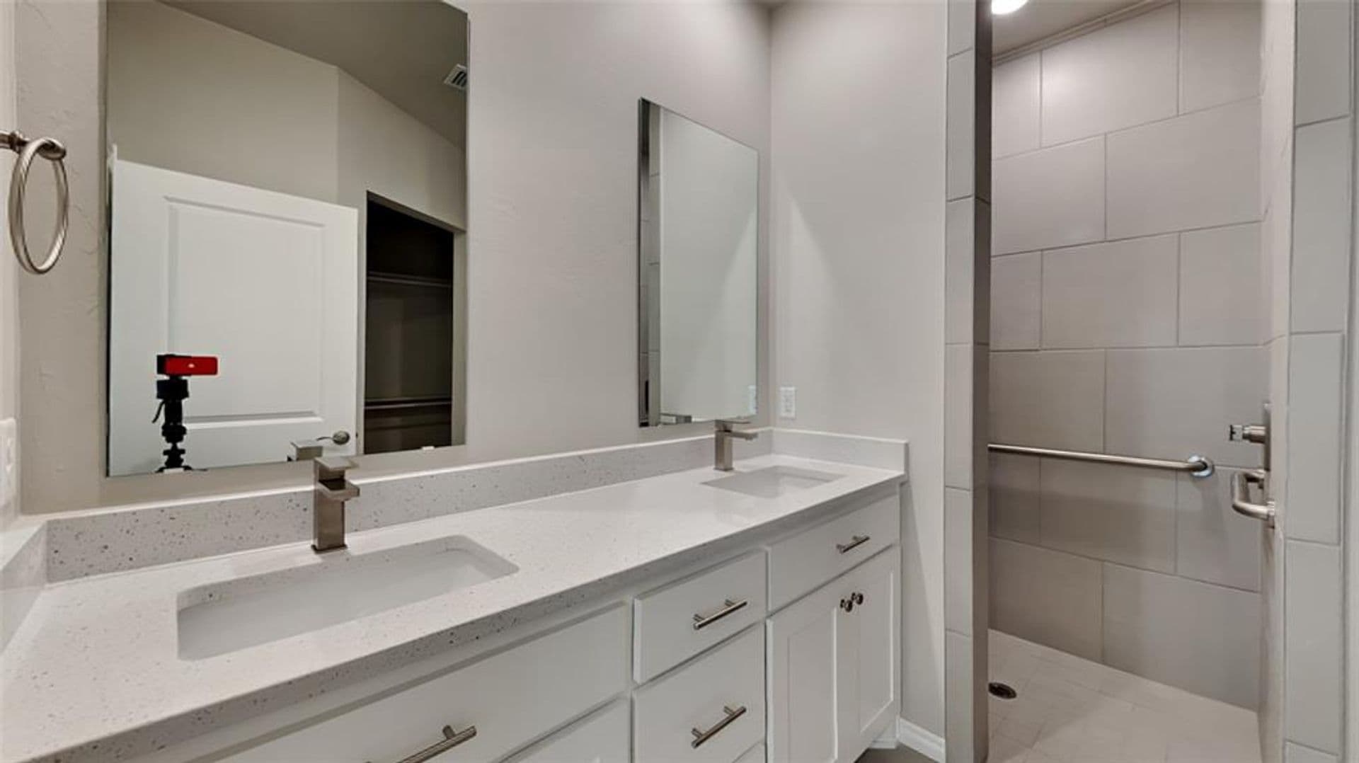 Warr Acres House: 6813 Labelle Drive