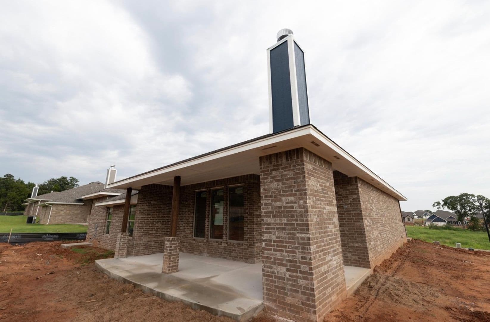 Edmond House: 9001 Stark Street