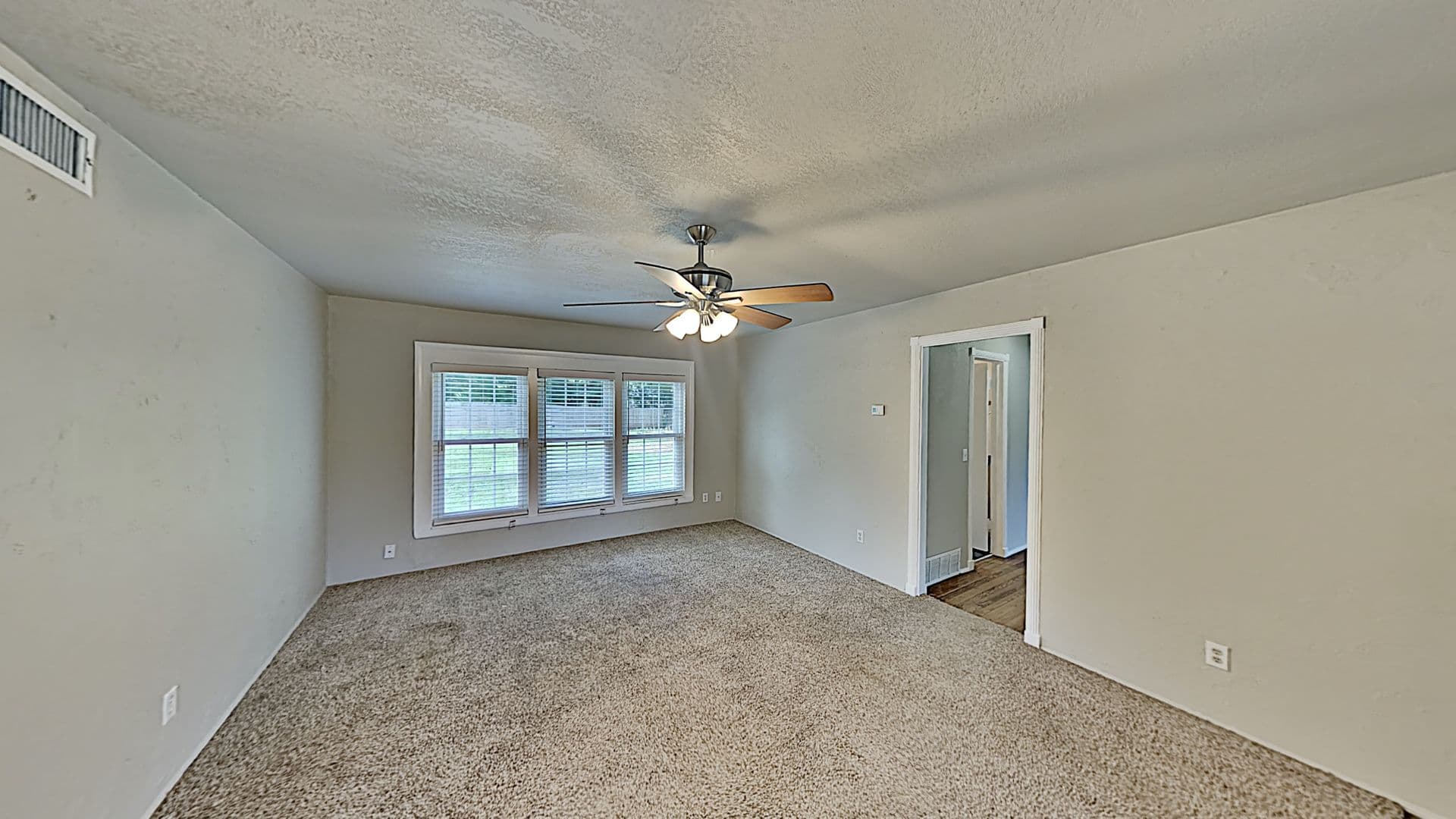 Oklahoma City House: 2817 Clermont Place