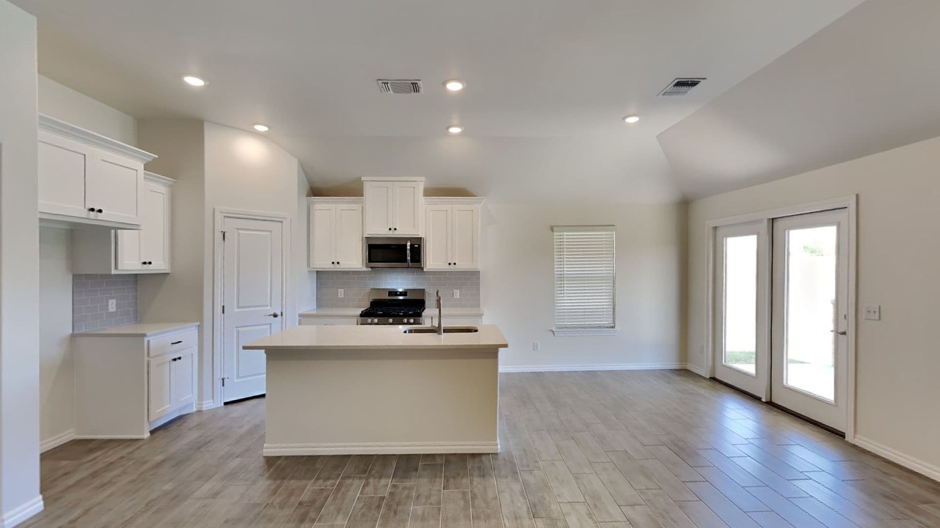 Edmond House: 3701 Lynne Ave.