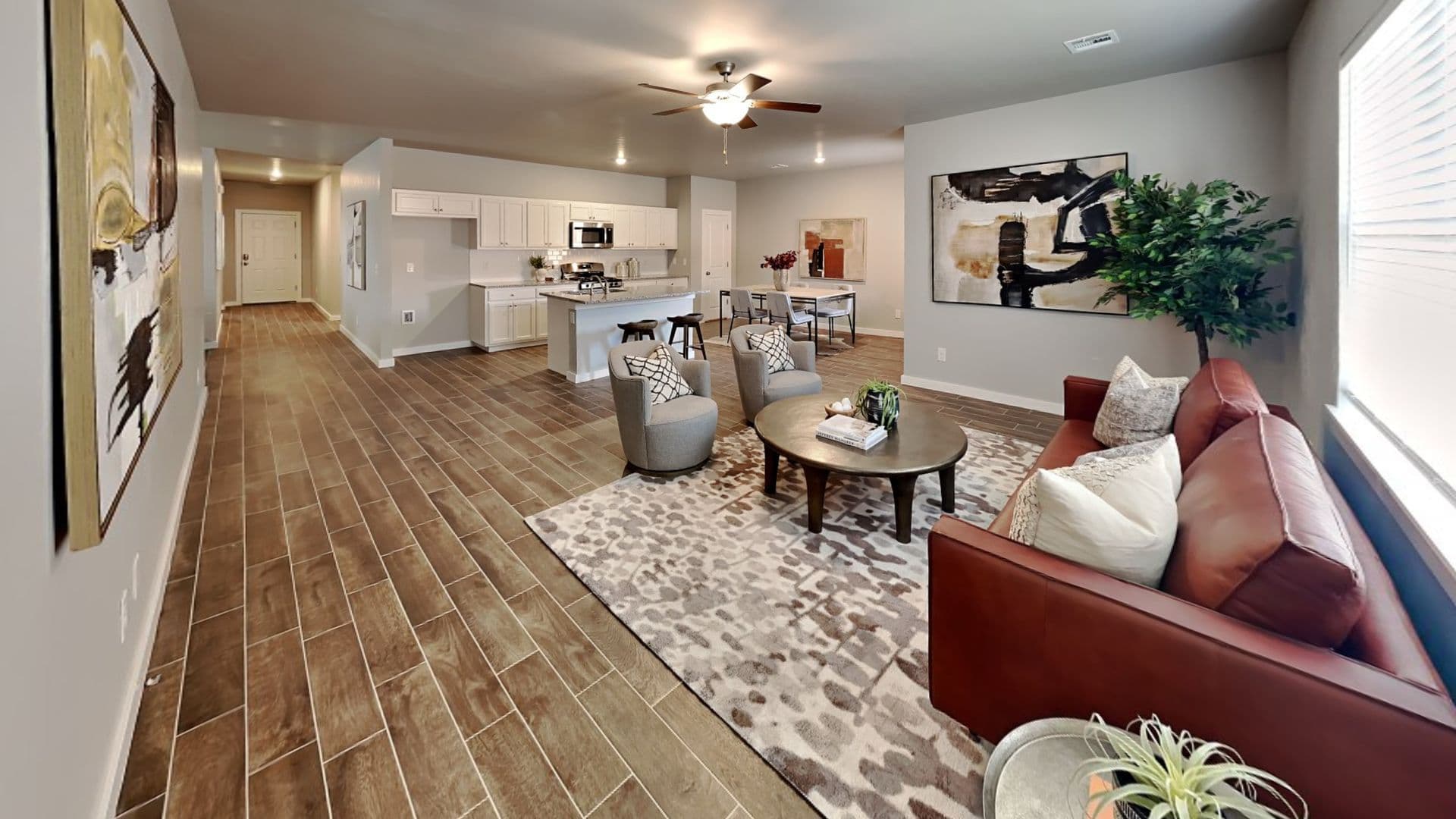 Newalla House: 17860 Lantana Loop