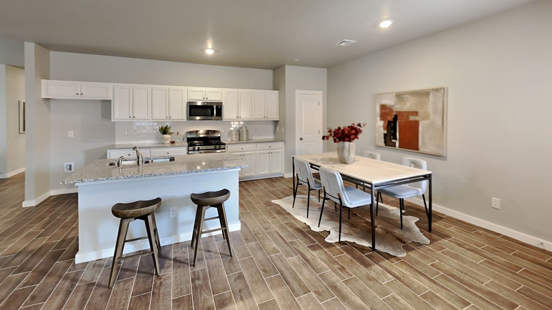 Newalla House: 17860 Lantana Loop