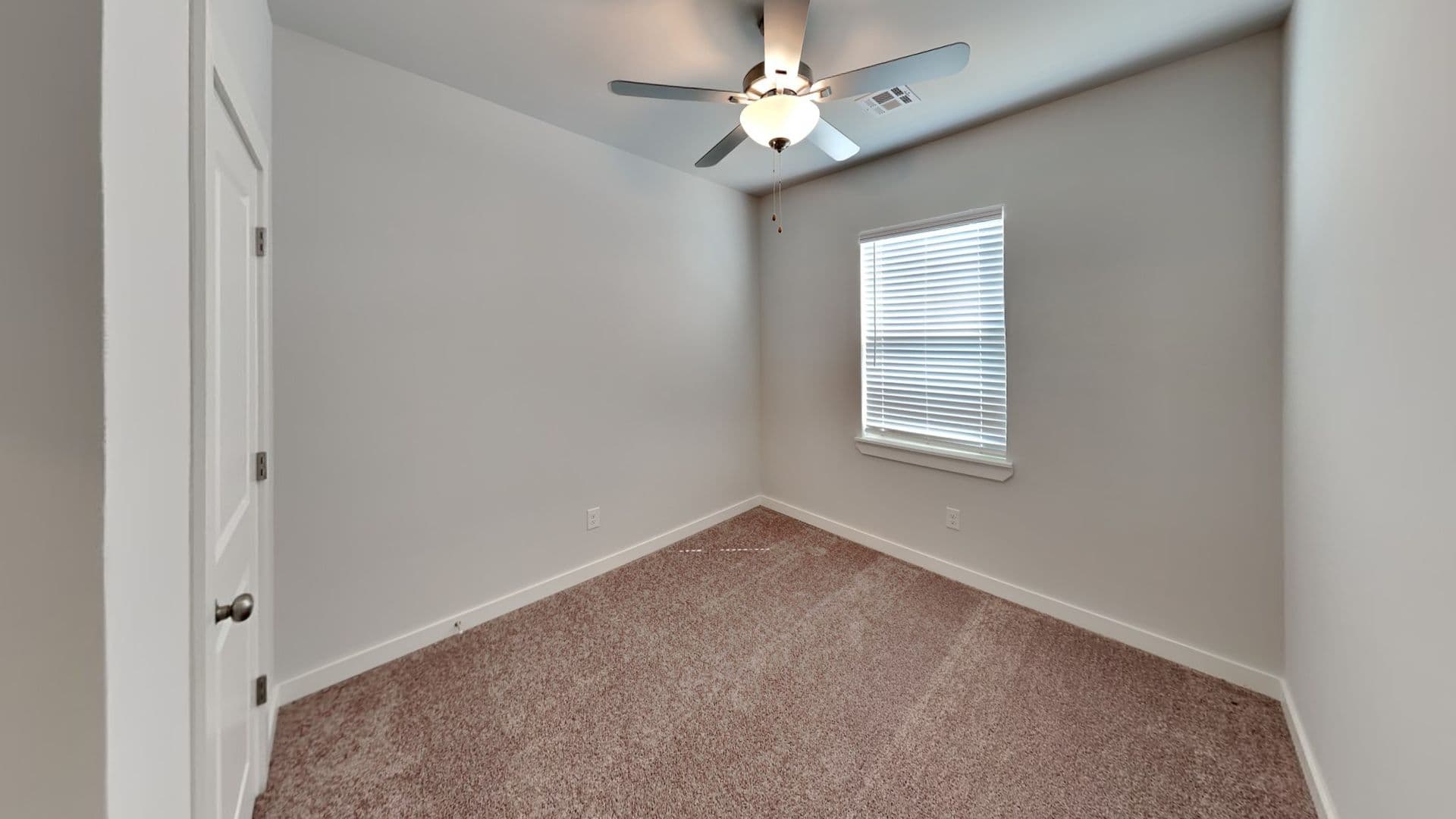 Newalla House: 16951 Buck Circle
