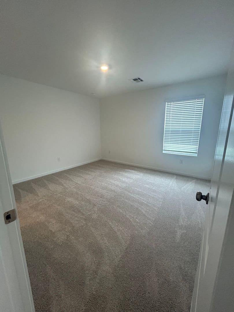 Edmond House: 20504 Mule Deer Drive