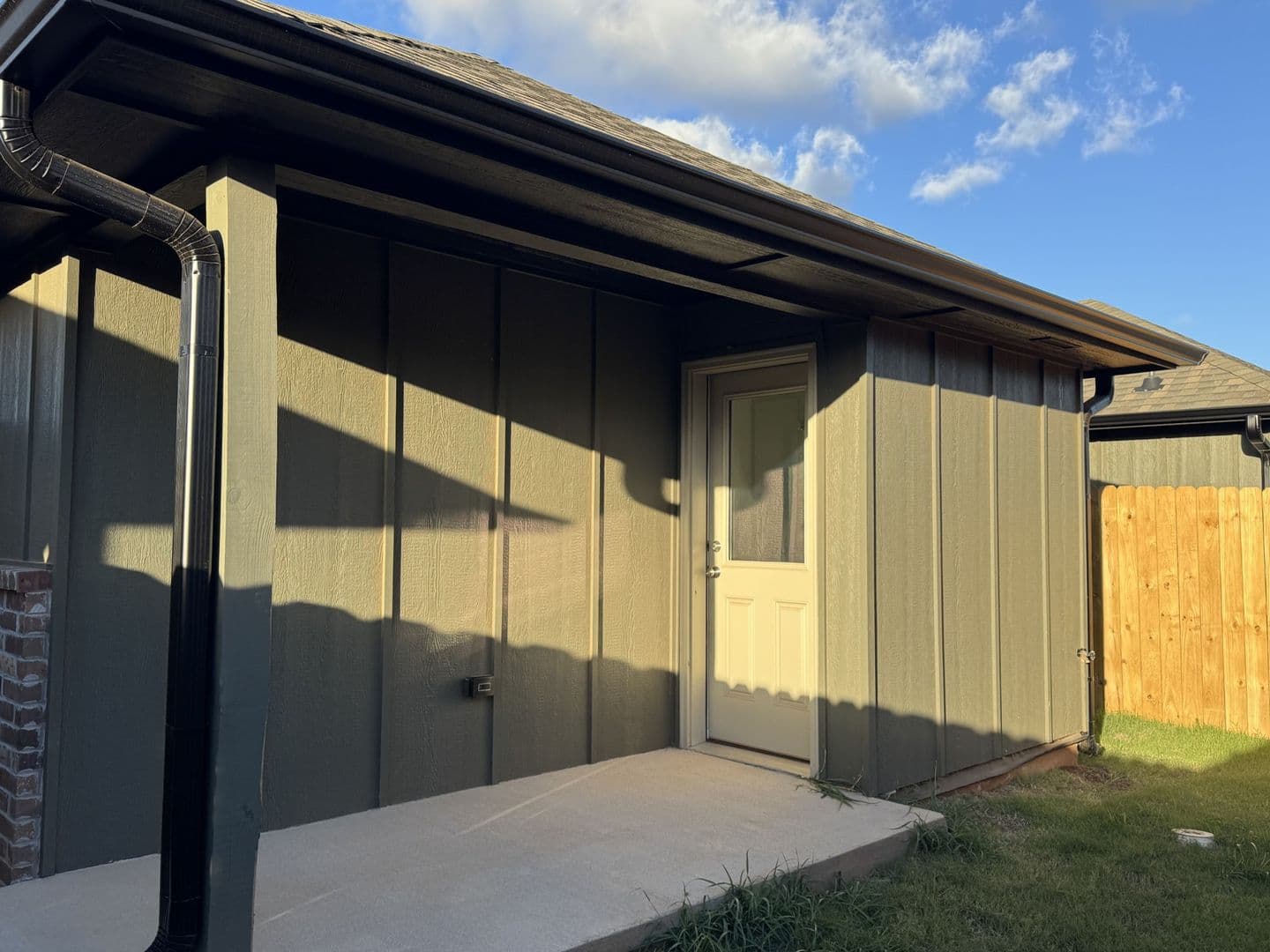 Yukon House: 10622 SW 16th Terrace